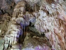 Thien Cung Grotto in Halong Bay