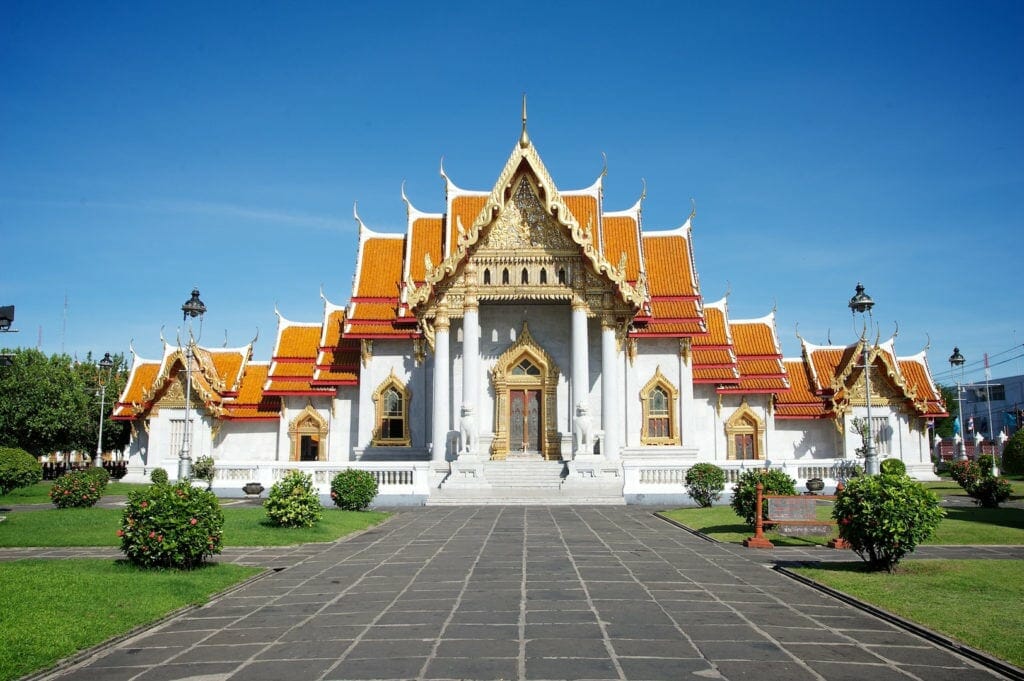 Best Selling Myanmar Family Holiday from Yangon to Inle Lake and  Bagan