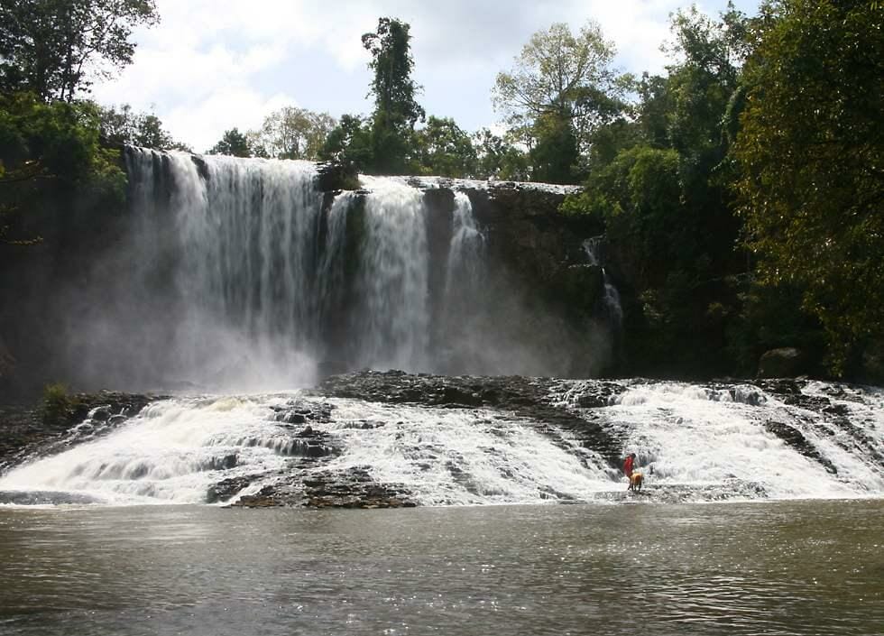 CAMBODIA PACKAGE TOUR ON TRAILS