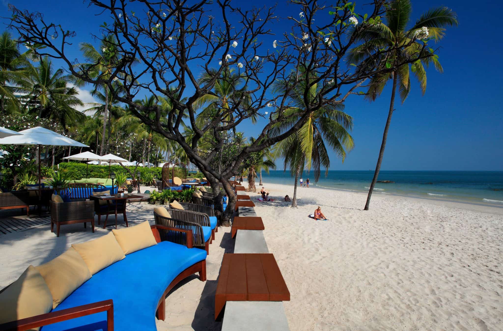 CRYSTAL HUA HIN BEACH EXPLORATION