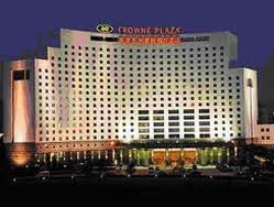 Hotel management turns overheated Hotel management turns overheated