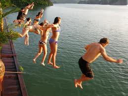 Another look about &ldquo;Vote for Ha Long Bay&rdquo;