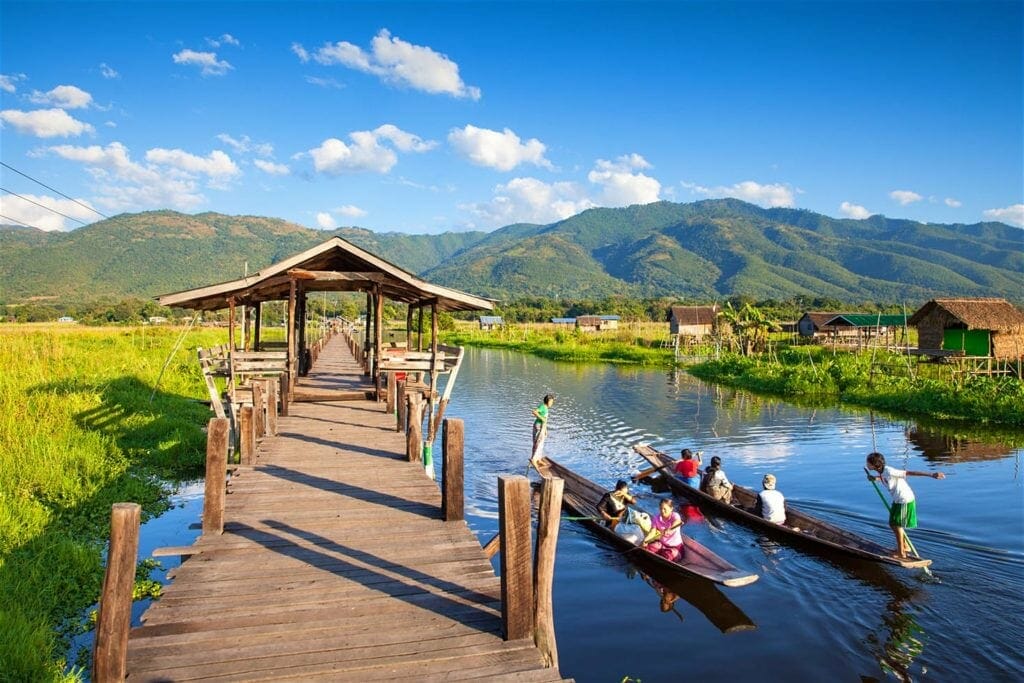 Myanmar Tour of People & Heritages to Yangon, Mandalay, Bagan, Inle Lake