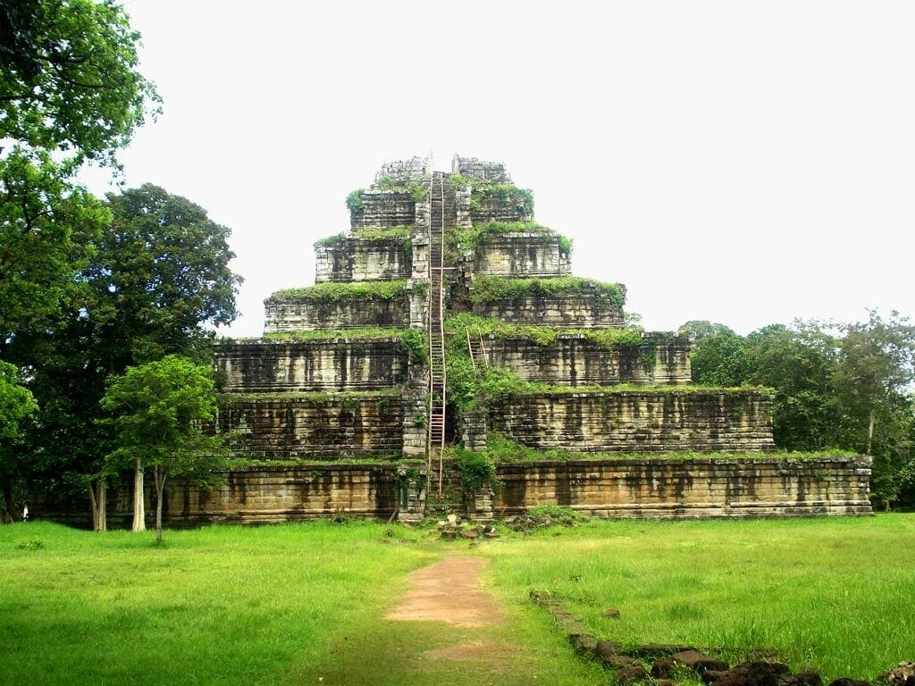 Cambodia Siemreap Camping Tour in Phnom Kulen, Koh Ker, Angkor Wat