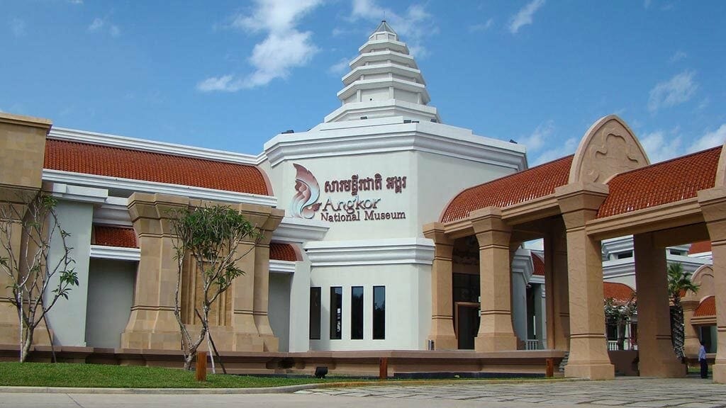 Cambodia Adventure Tour over Kampot, Sihanoukville, Battambang, Siemreap