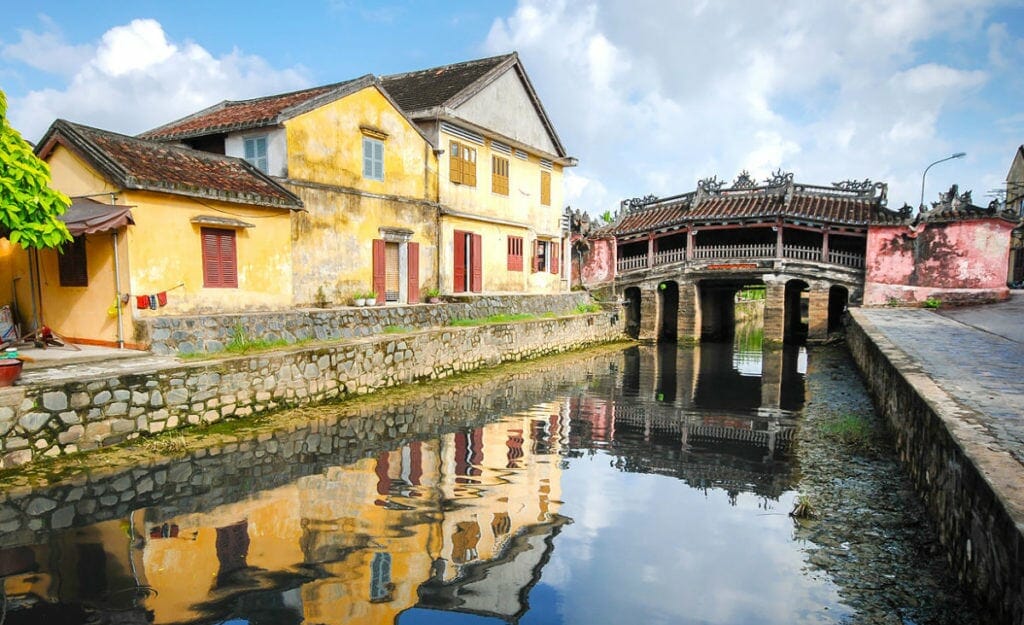 INDOCHINA TOURS IN FULL