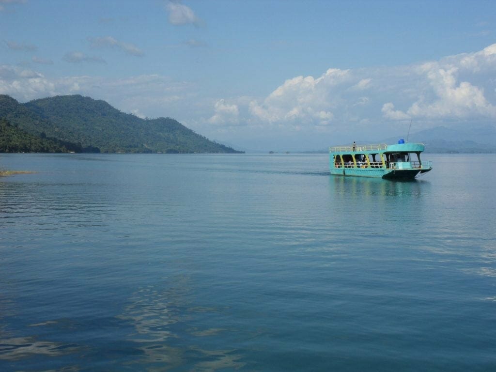 Vientiane Stopover Tour to Explore Pagodas, Museums and Nam Ngum Lake