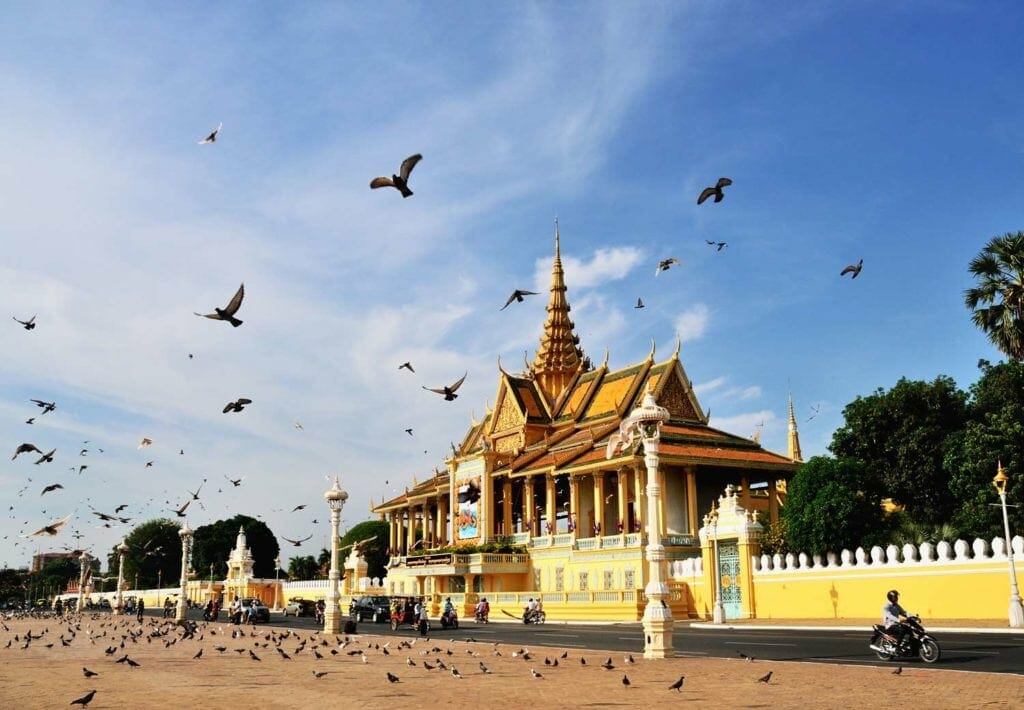 CAMBODIA HONEYMOON TOUR OF ANGKOR TEMPLES AND BEACH BREAK CAMBODIA HONEYMOON TOUR OF ANGKOR TEMPLES AND BEACH BREAK