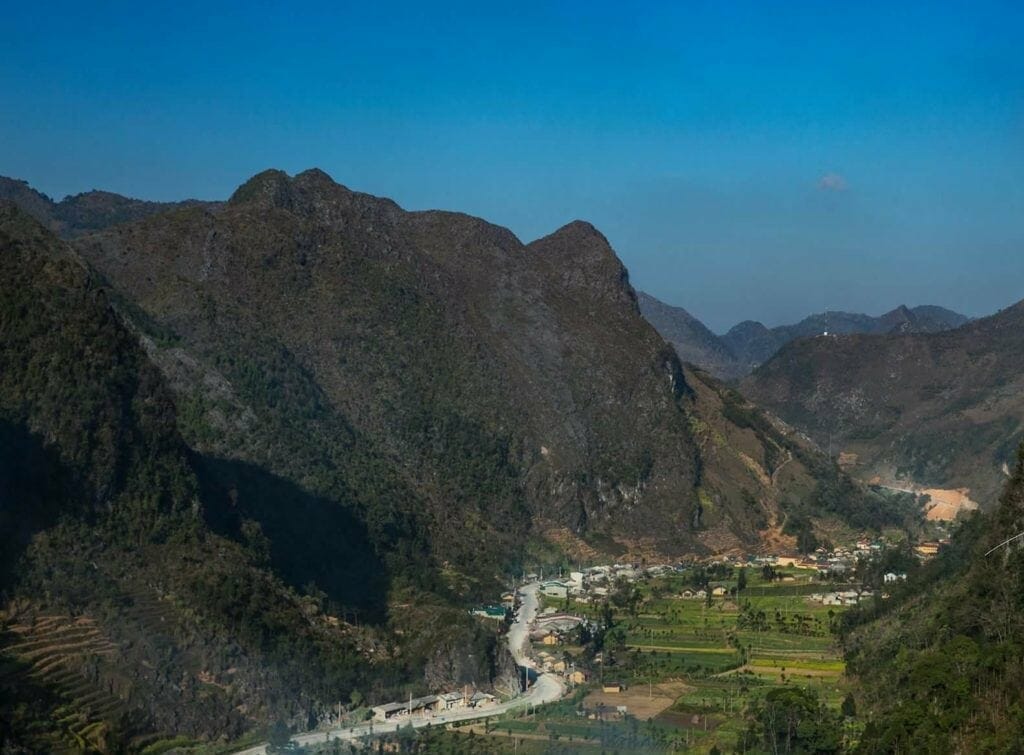 Vietnam Motorbike Tour to Ha Giang, Dong Van, Meo Vac, Ba Be Lake