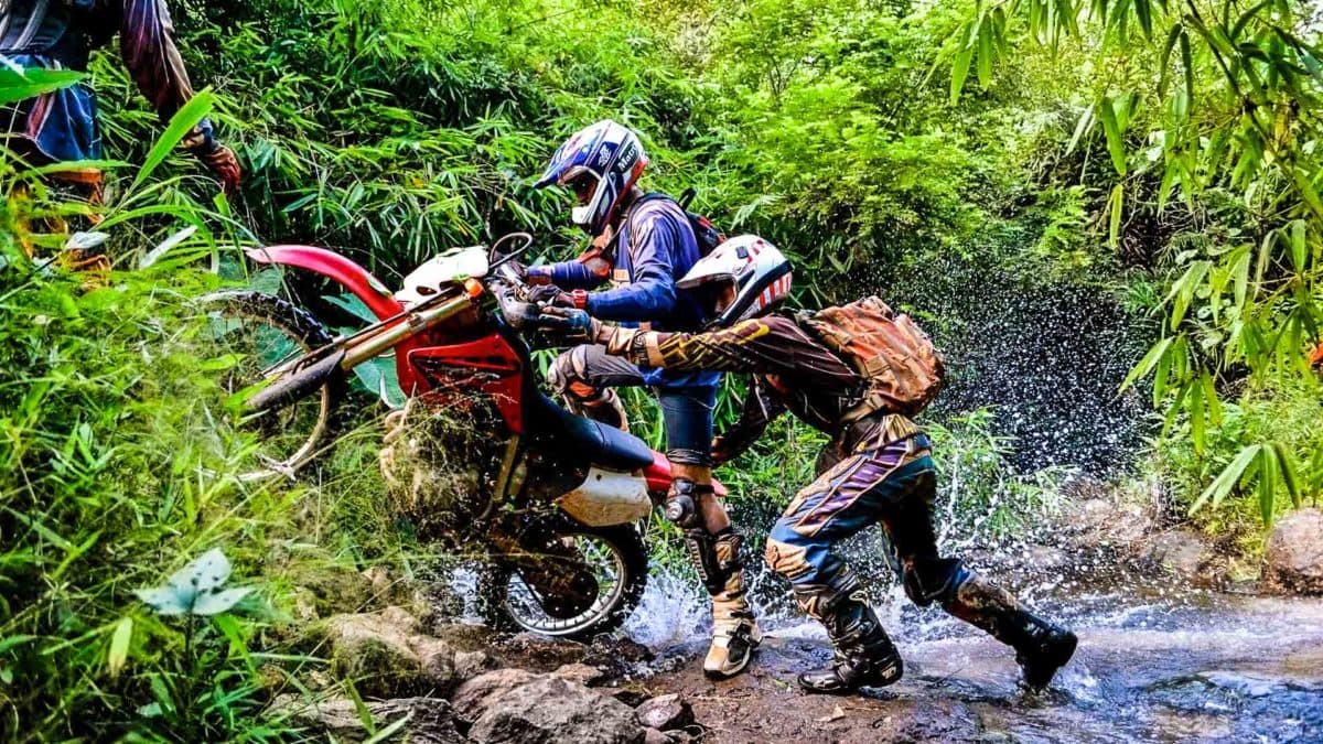 PHNOM PENH MOTORCYCLE TOUR TO ANGKOR WAT IN SIEM REAP PHNOM PENH MOTORCYCLE TOUR TO ANGKOR WAT IN SIEM REAP