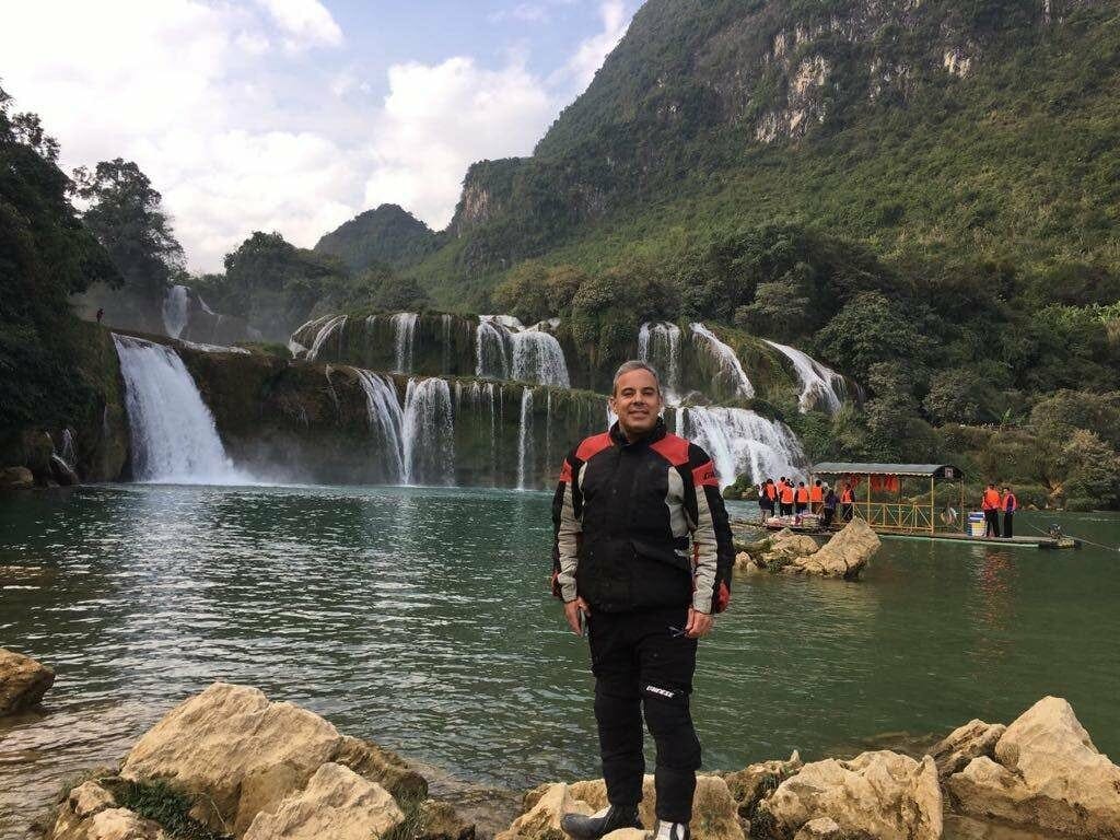 Hanoi Offroad Motorbike Tour to Ha Giang, Dong Van, Ban Gioc Waterfall