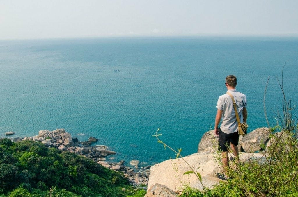 HOI AN MOTORBIKE TOUR TO SON TRA PENINSULA AND MARBLE MOUNTAINS - 1 DAY