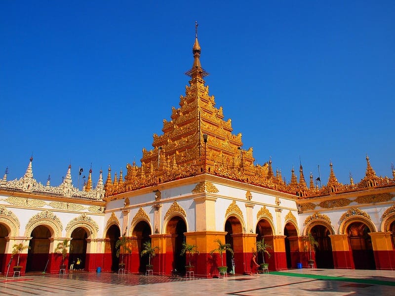 MANDALAY TOURS TO MAHAMUNI PAGODA & HANDICRAFT VILLAGES
