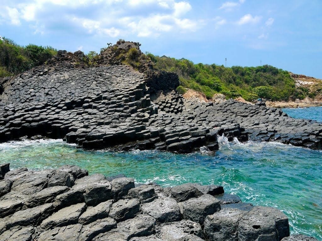 Vietnam Tour to Hanoi, Halong, Phu Yen, Nha Trang, Dalat, Saigon