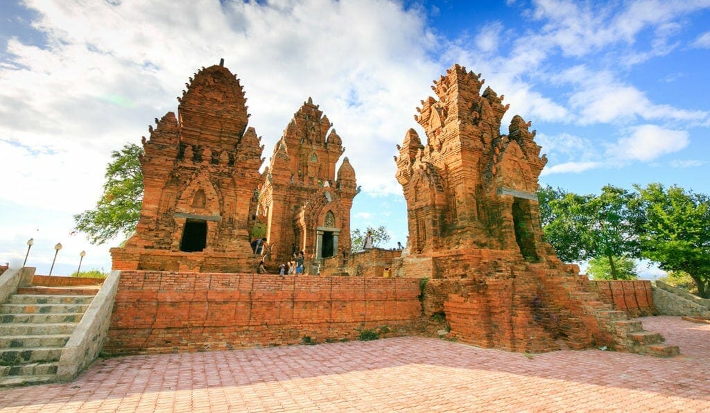 IMAGE OF VIETNAM TOUR - 11 DAYS IMAGE OF VIETNAM TOUR - 11 DAYS