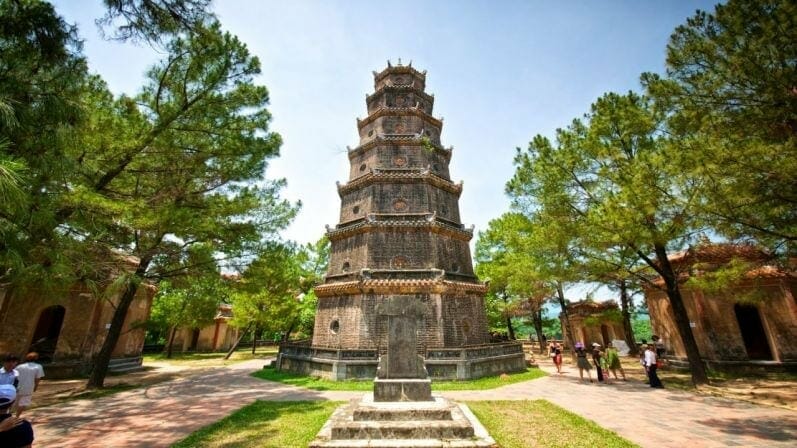 BEST LIFETIME VIETNAM FAMILY HOLIDAY - 13 DAYS BEST LIFETIME VIETNAM FAMILY HOLIDAY - 13 DAYS