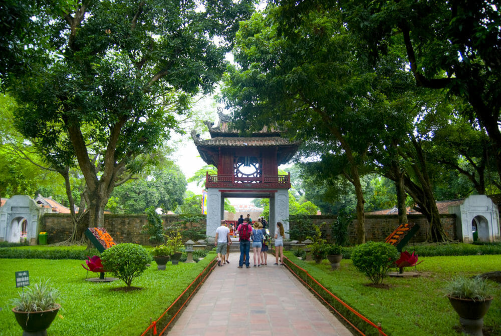 VIETNAM TOUR OF WORLD WONDERS - 15 DAYS VIETNAM TOUR OF WORLD WONDERS - 15 DAYS