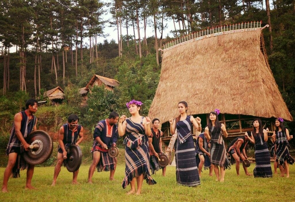 VIETNAM CENTRAL HIGHLANDS ADVENTURE TOUR TO THE COAST - 5 DAYS