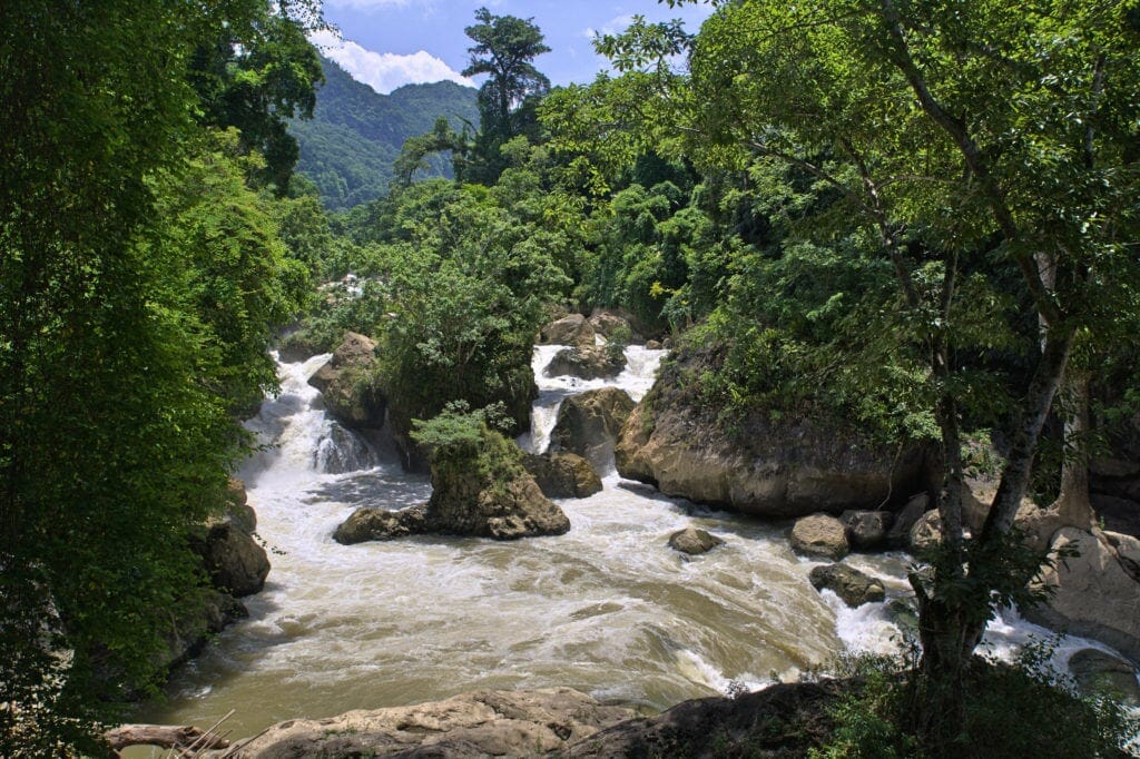 BEST NORTHERN VIETNAM MOTORCYCLE TOUR TO HA GIANG AND CAO BANG - 9 DAYS BEST NORTHERN VIETNAM MOTORCYCLE TOUR TO HA GIANG AND CAO BANG - 9 DAYS