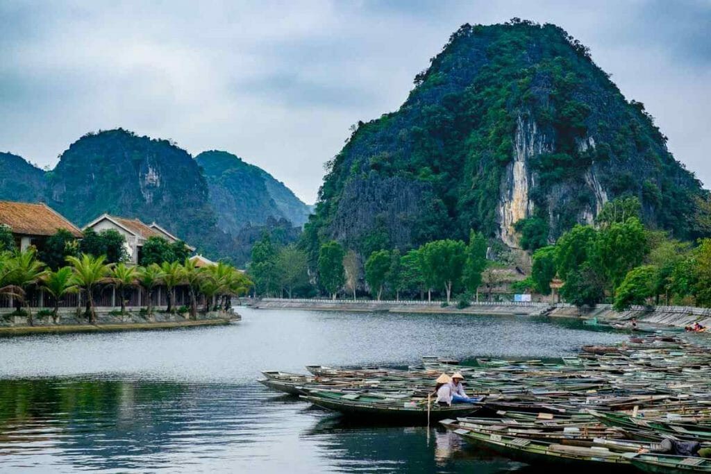 Easy-Going Vietnam Northern Motorcycle Tour for Landscapes - 4 Days Easy-Going Vietnam Northern Motorcycle Tour for Landscapes - 4 Days