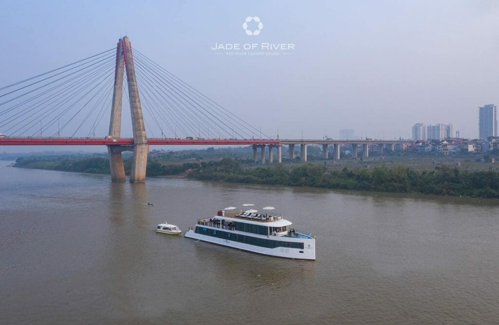 Luxury Jade Cruise On Red River